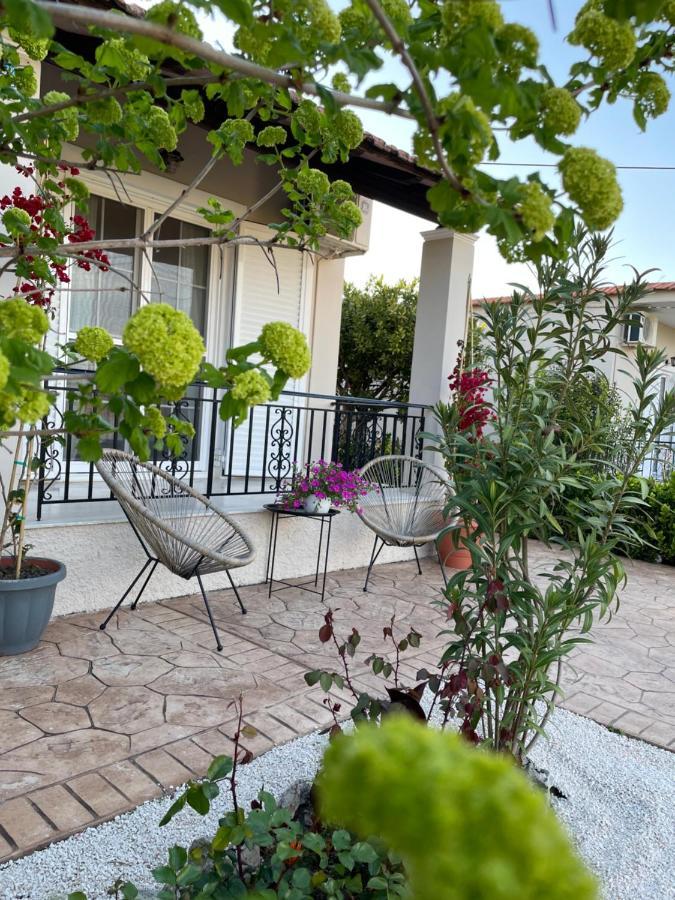 Villa Sandra Litheres Luaran gambar
