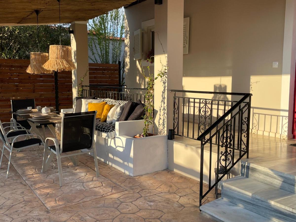 Villa Sandra Litheres Luaran gambar