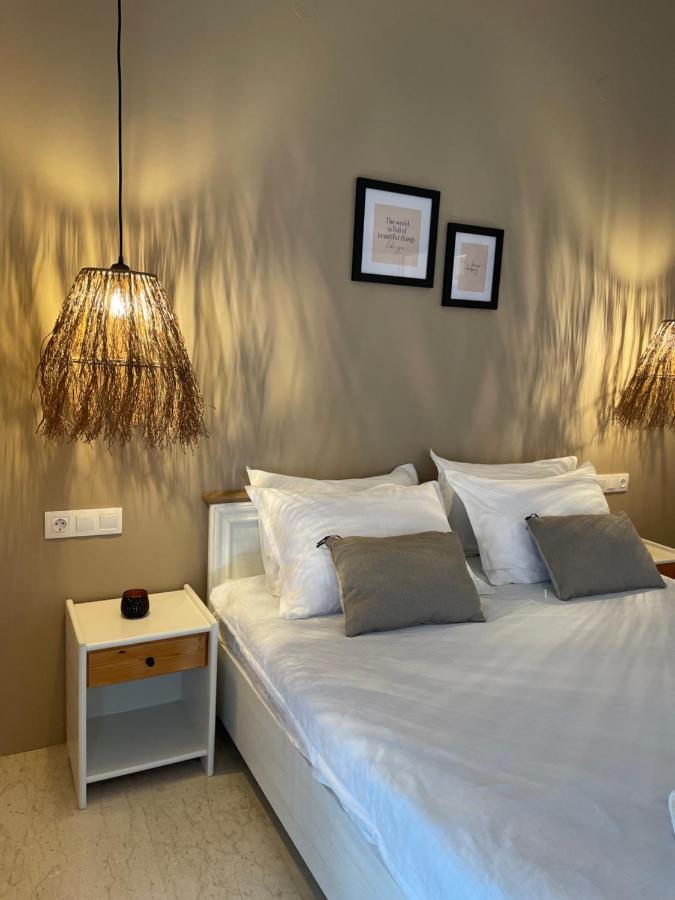 Villa Sandra Litheres Luaran gambar