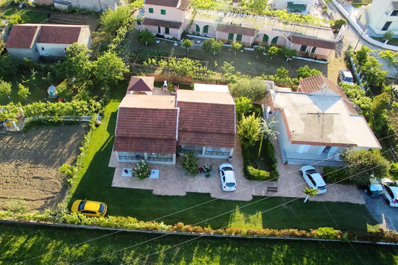 Villa Sandra Litheres Luaran gambar