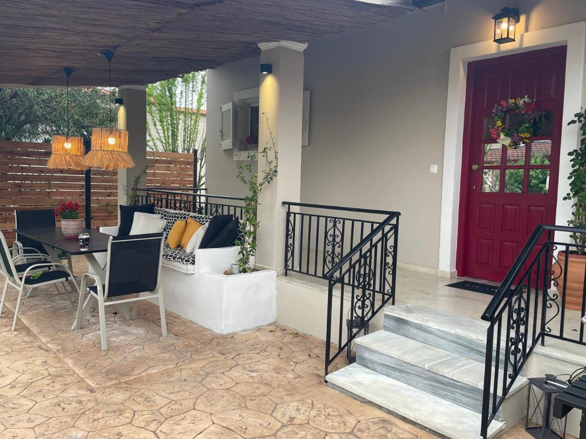 Villa Sandra Litheres Luaran gambar